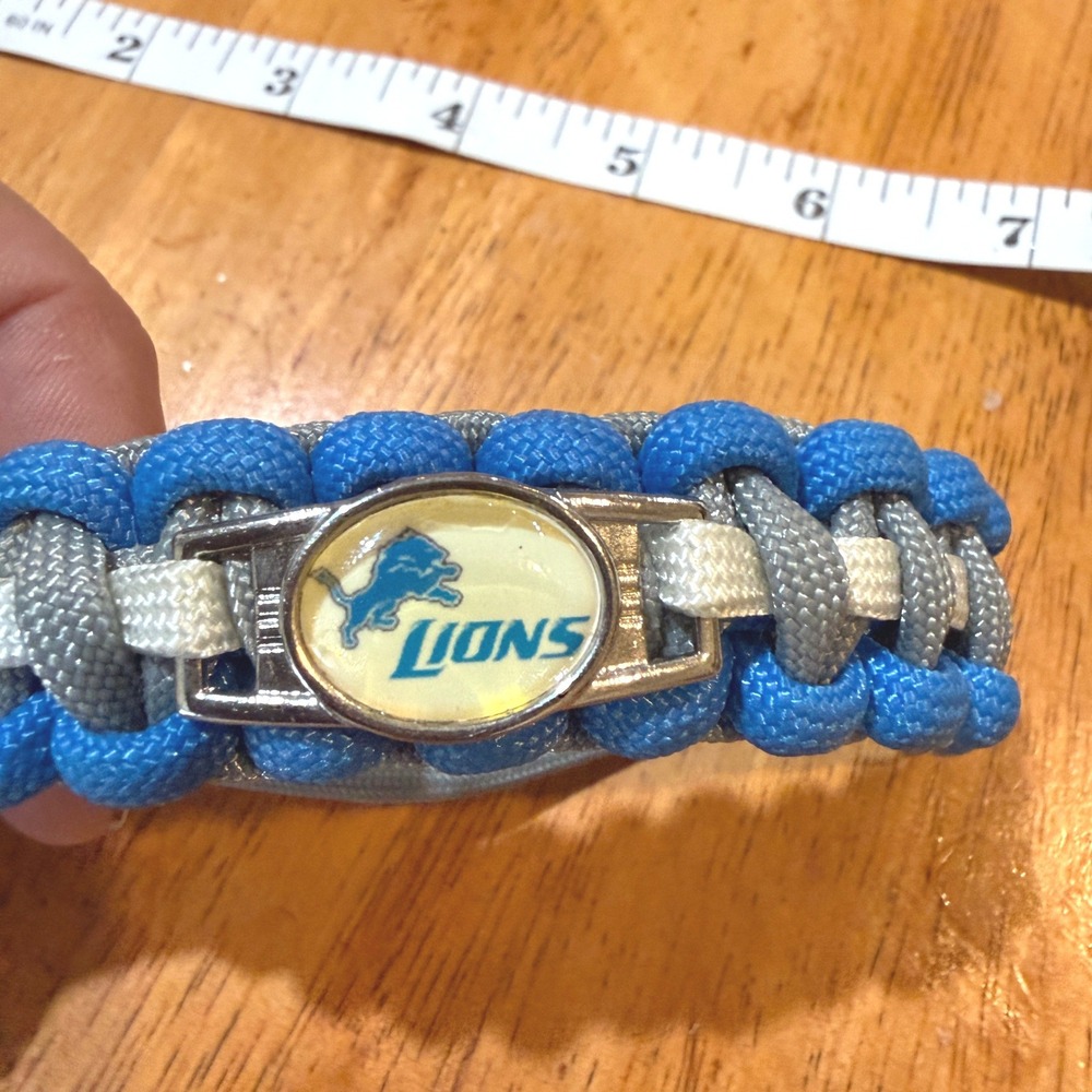 Detroit Lions NFL Paracord Bracelet Blue Silver Braided Adjustable Fan Gear